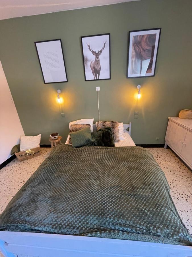 Bed and Breakfast Chez Tatie Menie Fraisse-des-Corbieres Екстер'єр фото